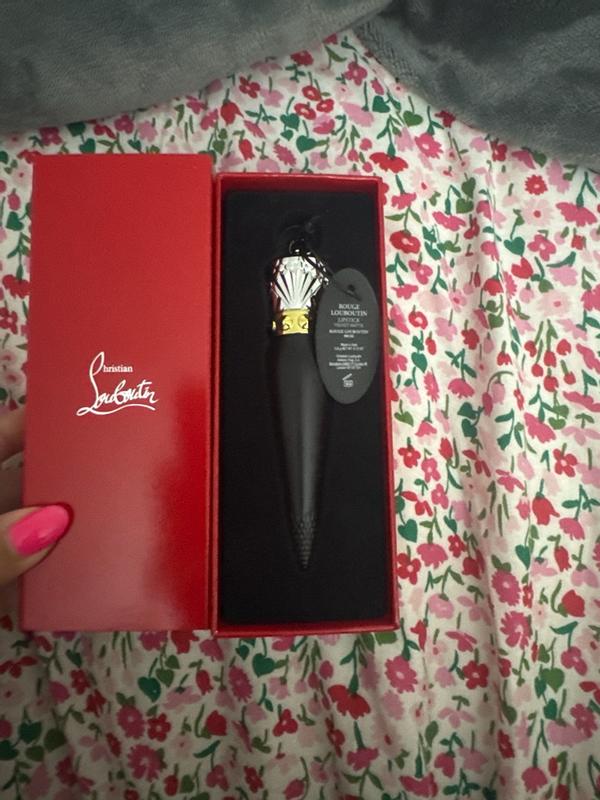 Customer photo for "Matte lipstick for the win"