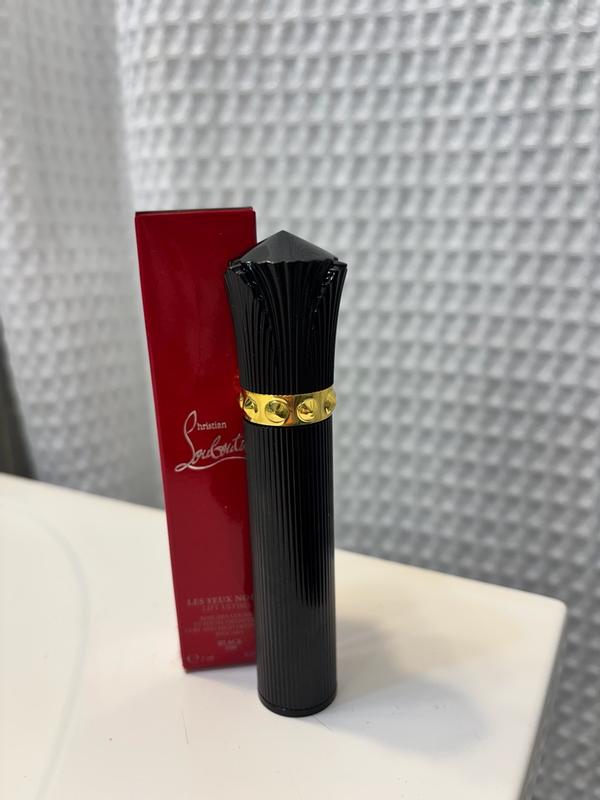 Customer photo for "Luxurious lengthening mascara"