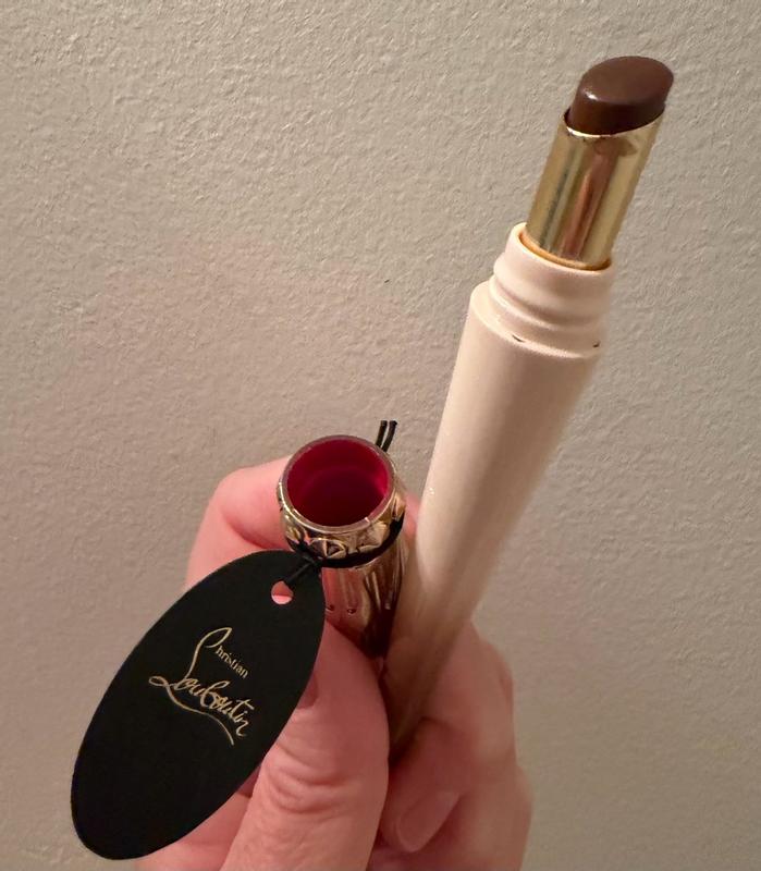 Customer photo for "Silky, Dramatic Slimstick"
