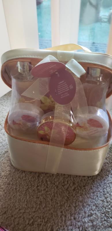 The 8 Piece Warm Vanilla Body Care Gift  set