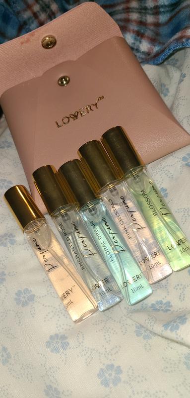 Loverly fragrance vials and pouch
