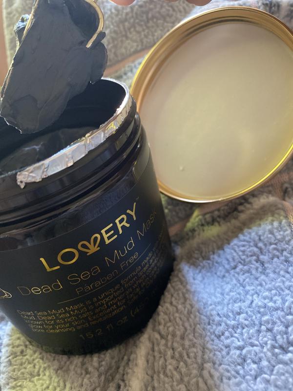 Lovely feel against my skin both going on and afterward.