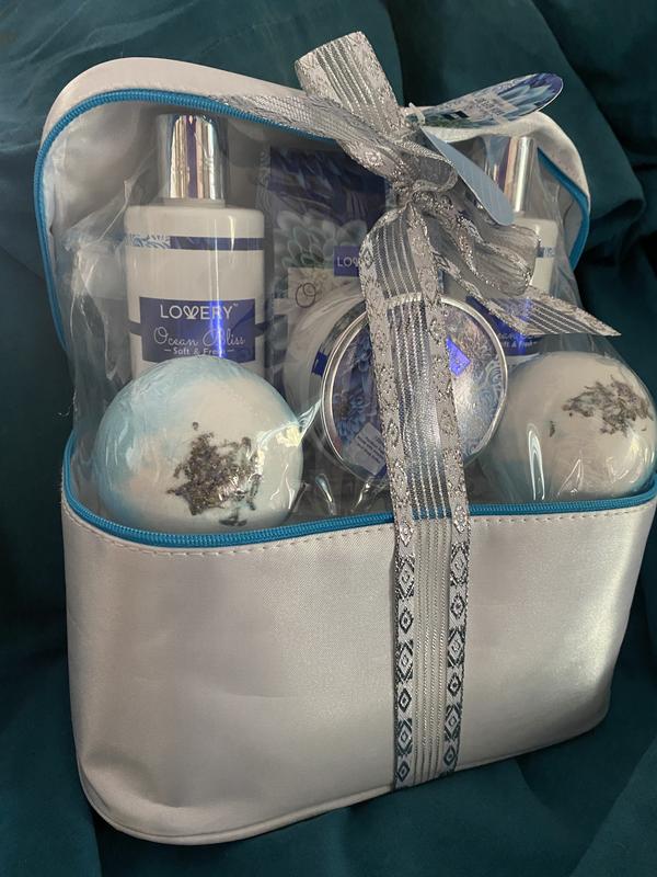 Gift set with pretty ribbon!