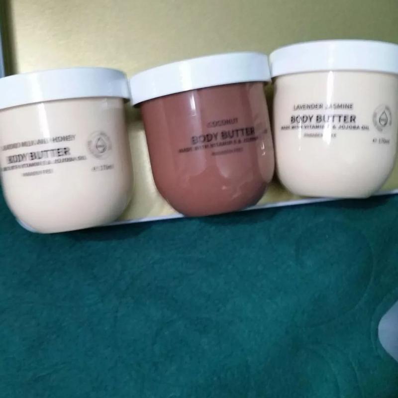 size of lovery body butter containers