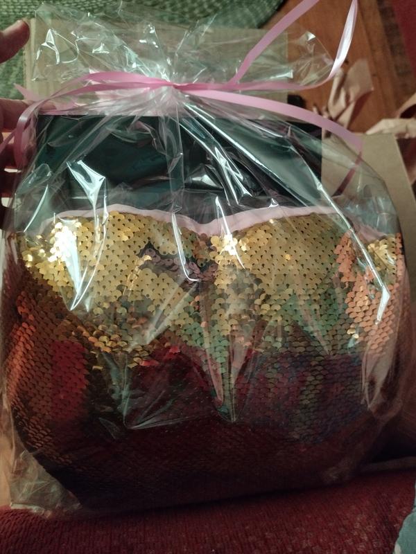 Lovery Gift Basket Pillow