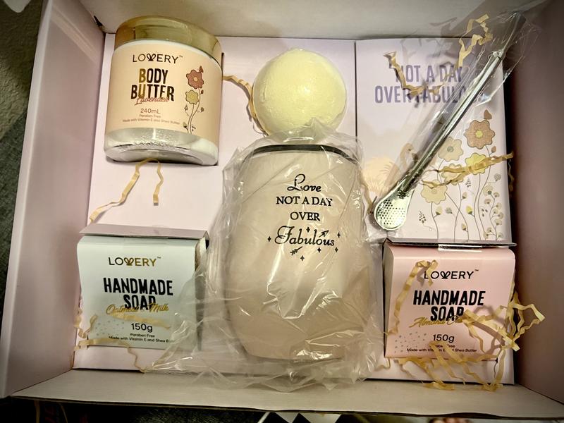 "Not a day over fabulous" spa kit