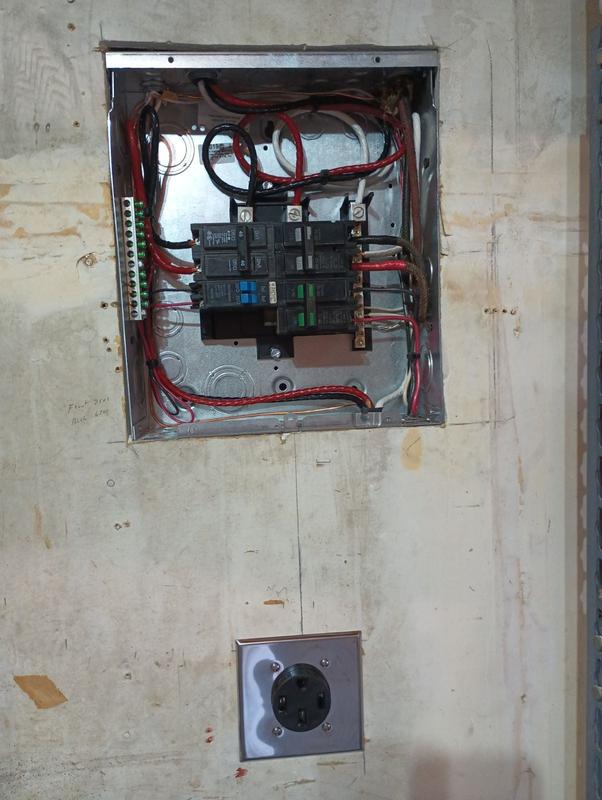 Eaton BR 125 Amp 8-Space 16-Circuit Indoor Main Lug Loadcenter with Flush Door