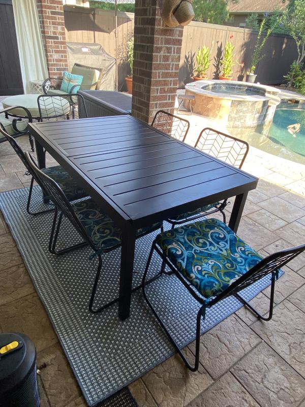 Pelham bay rectangle extendable deals outdoor dining table