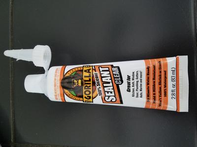 Gorilla Waterproof Caulk & Seal 100% Silicone Sealant, Clear, 10oz  Cartridge (Pack of 2)