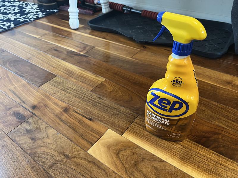 Zep ZUHLF128 1 Gallon Hardwood and Laminate Floor Cleaner (Case of 4)
