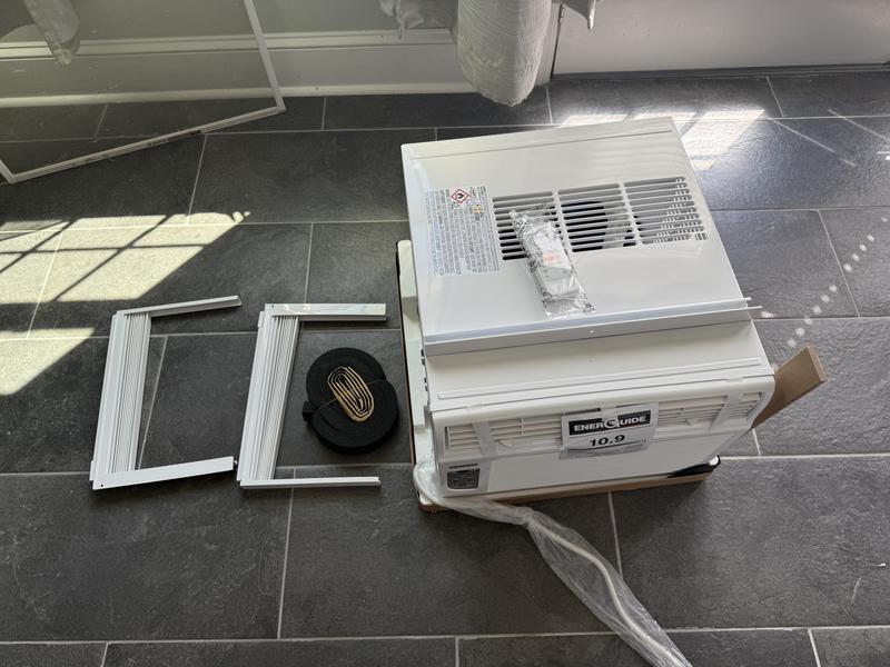 DURASTAR Large Room Window Air Conditioner , Remote Included ( 115-Volt ...