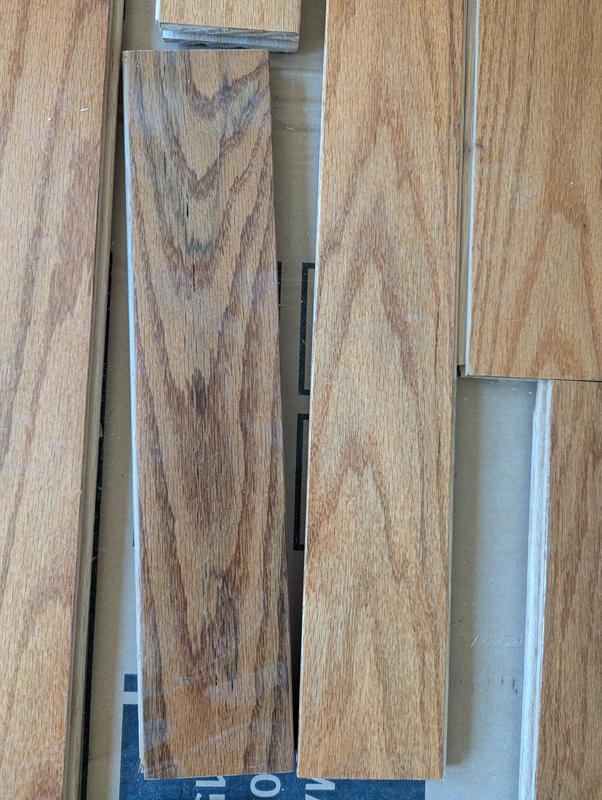 Bruce Frisco Prefinished Saddle Oak Smooth/Traditional 3/4-in Solid Hardwood Flooring Sample Bruce Frisco Prefinished Saddle Oak Smooth/Traditional 3/4-in Solid Hardwood Flooring Sample