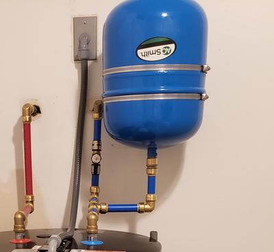 Smith 2-Gallon Expansion Pressure Tank At