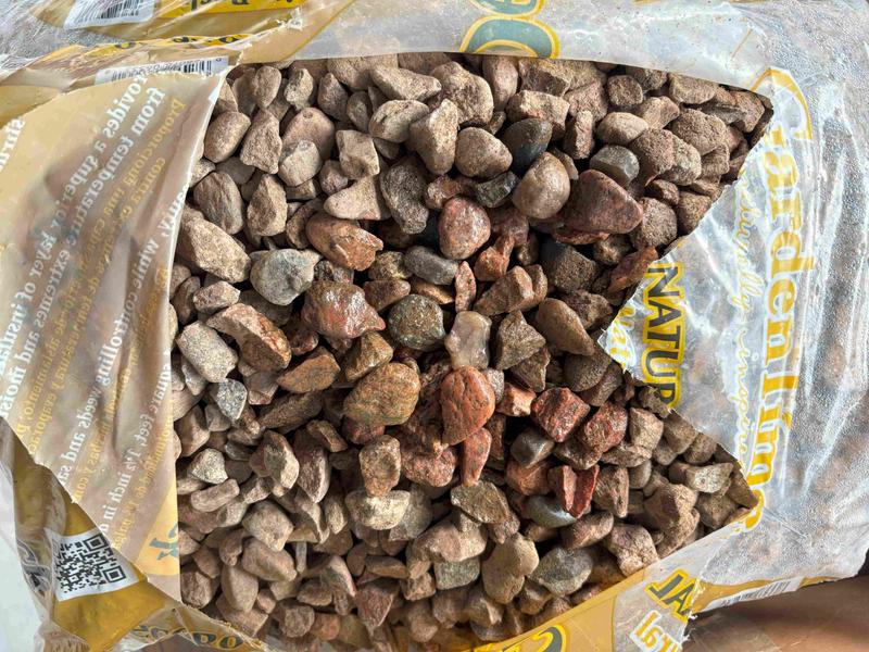 Garden Time 0.5-cu ft 45-lb Gold Decorative Rock (Less than 0.5-in Rock ...