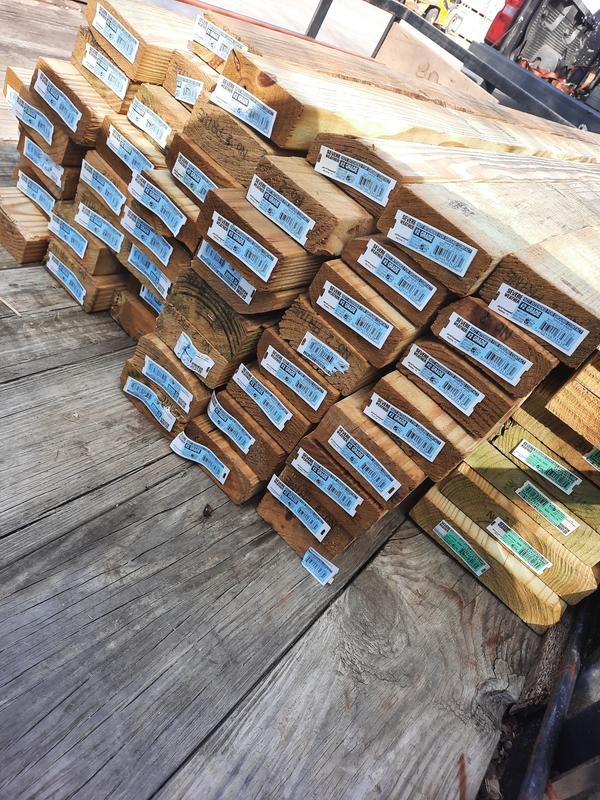 Severe Weather 2-in x 4-in x 8-ft #2 Southern yellow pine Severe Weather 2-in x 4-in x 8-ft #2 Southern yellow pine