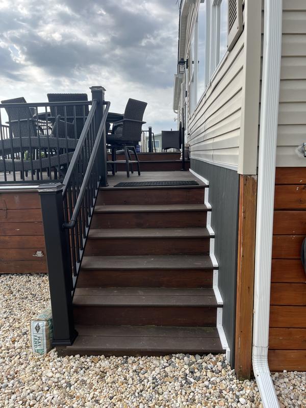 Trex Select Aluminum 6-ft x 36-in Charcoal Black Aluminum Deck Stair ...