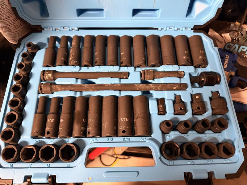 Capri Tools 48-Piece Standard (SAE) and Metric Combination 3/8-in