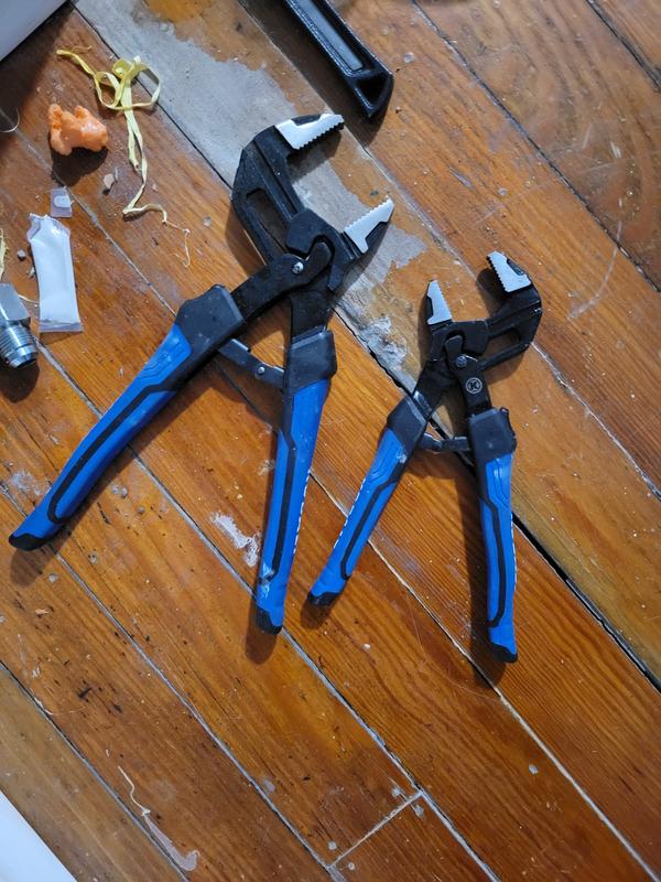 Kobalt Self Adjusting 2-Pack Tongue & Groove Plier Set Kobalt Self Adjusting 2-Pack Tongue & Groove Plier Set