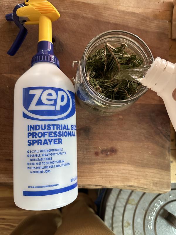 Zep 32 oz Plastic Professional Whole Bottle in the Spray Bottles