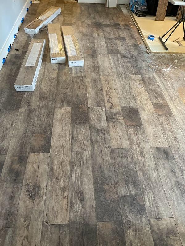 Pergo Classics Dockyard Oak Water Resistant Laminate Flooring