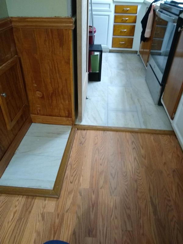 Flexco Dark Amber/Chestnut 0.688-in T x 2-in W x 78-in L Solid Wood Threshold