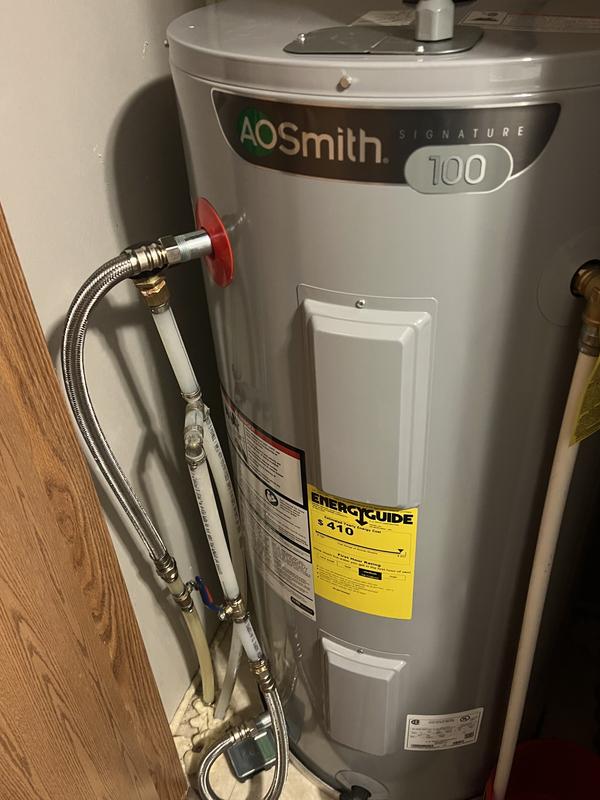 A.O. Smith Signature 100 40-Gallon Short 6-year Limited Warranty 4500-Watt  1 Element Electric Water Heater in the Water Heaters department at Lowes.com