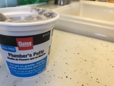 Oatey 14-oz Off-white Plumbers Putty