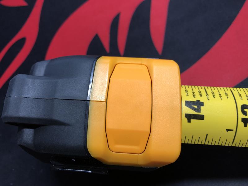 Apollo Tools Measuring Tape, 25 Foot Tape Measure with Retractable Blade,  Fraction Markings, 1 Inch Nylon Blade, 8 Foot Standout, Lock Button and  Belt