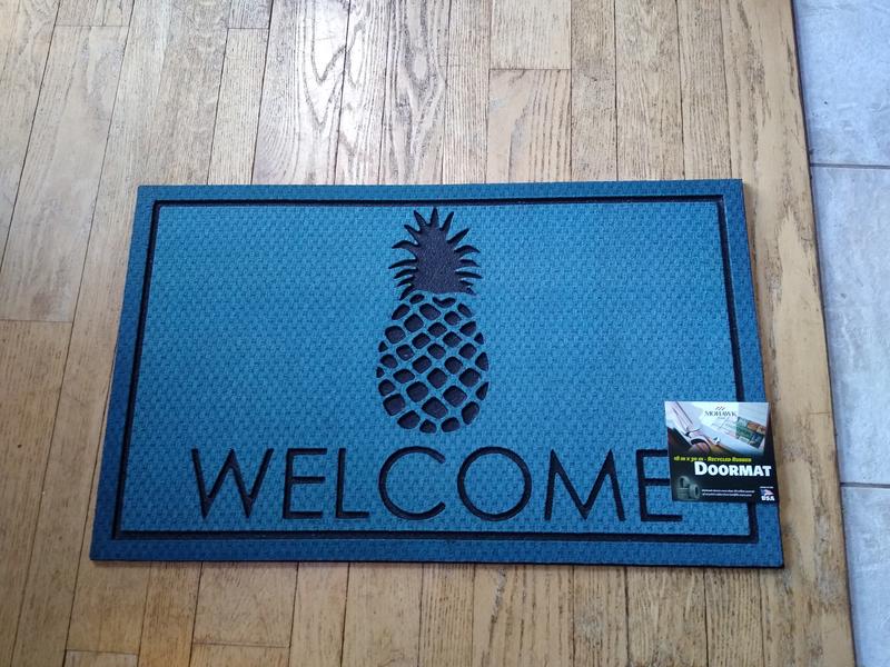 Avera Products | Classic Pineapple Welcome Mat, Natural Coir Fiber Doormat, Anti