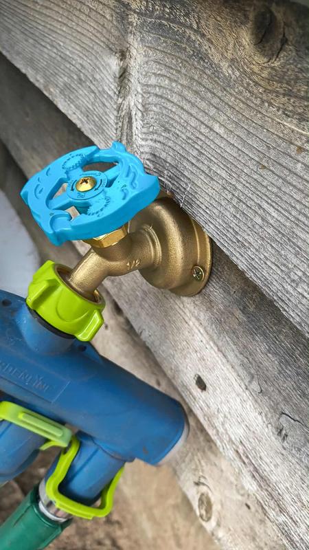 SharkBite 1/2-in Push-to-connect Brass Multi turn Hose bibb in the
