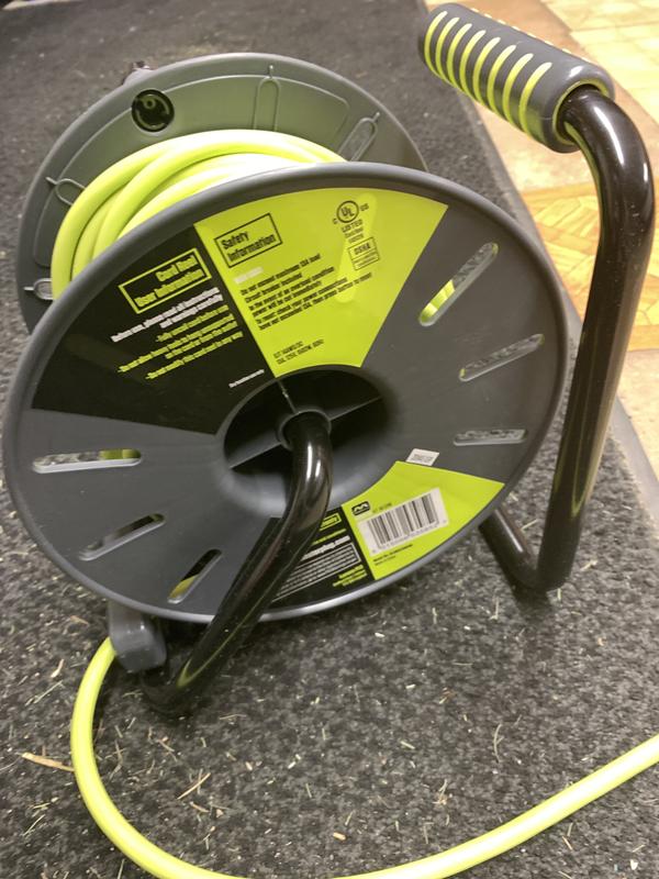 Masterplug 80ft Heavy Duty Extension Cord Open Reel with 4 120V / 10 amp  Integrated Outlets : : Tools & Home Improvement
