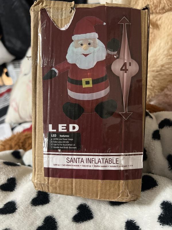 SUPERHUNTER 4-ft Lighted Santa Christmas Inflatable JLB-EDL-EL01315 at ...