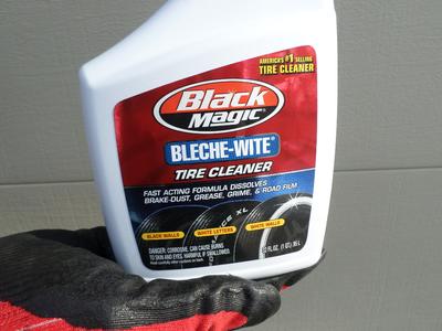 Black Magic Bleche Wite Tire Cleaner 32-fl oz Car Exterior Wash in the Car  Exterior Cleaners department at