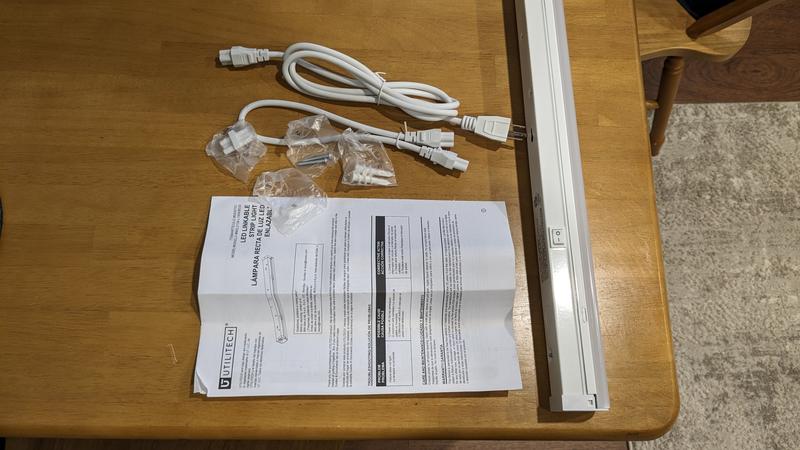 Utilitech 1-Light Bright White LED Strip Light Fixture MXL2138-L94K8035 ...