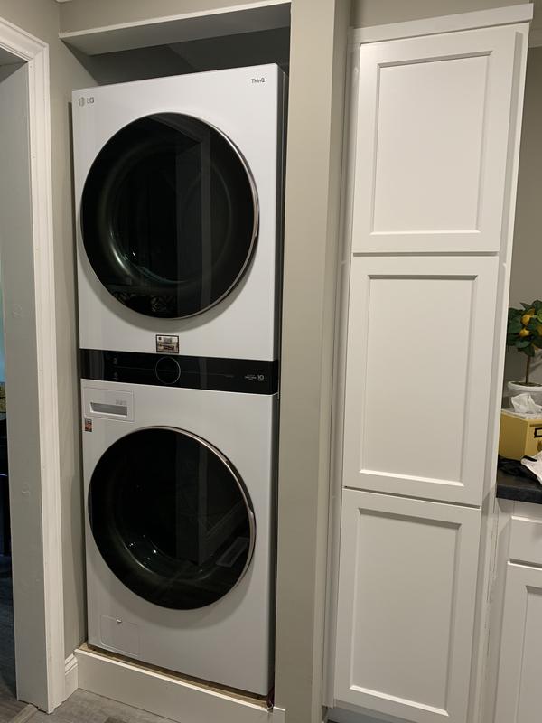 Lg Washtower Electric Stacked Laundry Center With 4 5 Cu Ft Washer And 7 4 Cu Ft Dryer Energy Star In The Stacked Laundry Centers Department At Lowes Com