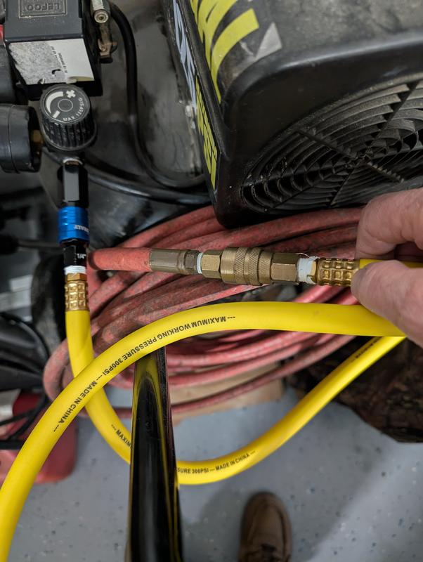 CRAFTSMAN 3/8-in x 6-ft Poly Hybrid Lead-In Air Hose in the Air ...