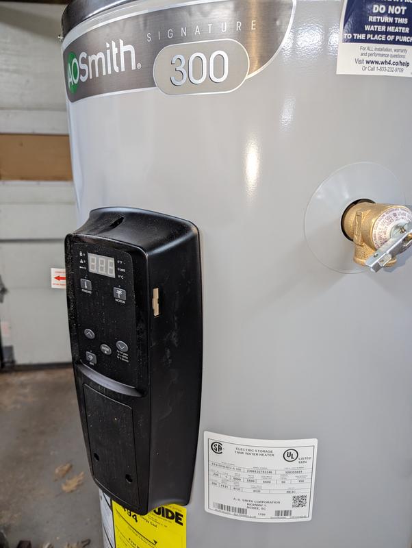 A.O. Smith Signature Premier 50-Gallons Tall 12-year Limited Warranty  5500-Watt Double Element Smart Electric Water Heater at