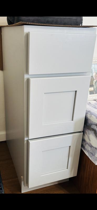 RELIABILT Parkstone 23.875-in W x 30-in H x 12-in D Grey Diagonal Corner Base Fully Assembled Plywood Cabinet (Shaker Style)