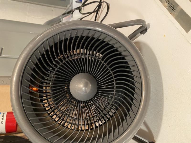 Utilitech Up to 1500-Watt Fan Baseboard Indoor Electric Space Heater with  Thermostat in the Electric Space Heaters department at Lowes.com