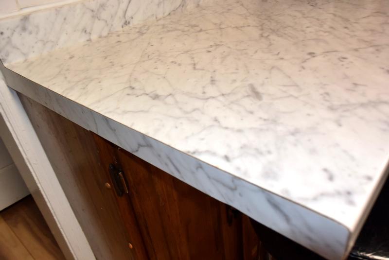 VT Dimensions 7.5-in W x 28-in H x 0.75-in D Carrara Bianco Laminate Square Kitchen Countertop Side Splash VT Dimensions 7.5-in W x 28-in H x 0.75-in D Carrara Bianco Laminate Square Kitchen Countertop Side Splash