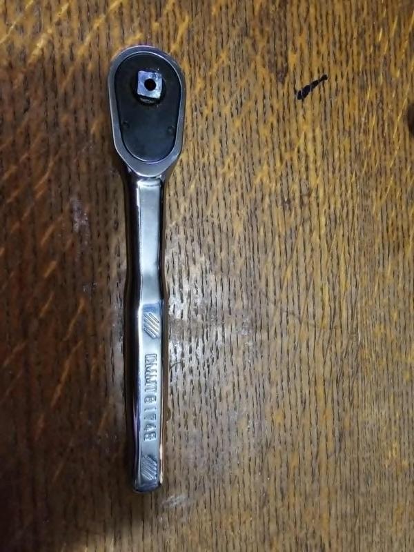 CRAFTSMAN 72-Tooth 1/4-in Drive Full Polish Handle Ratchet