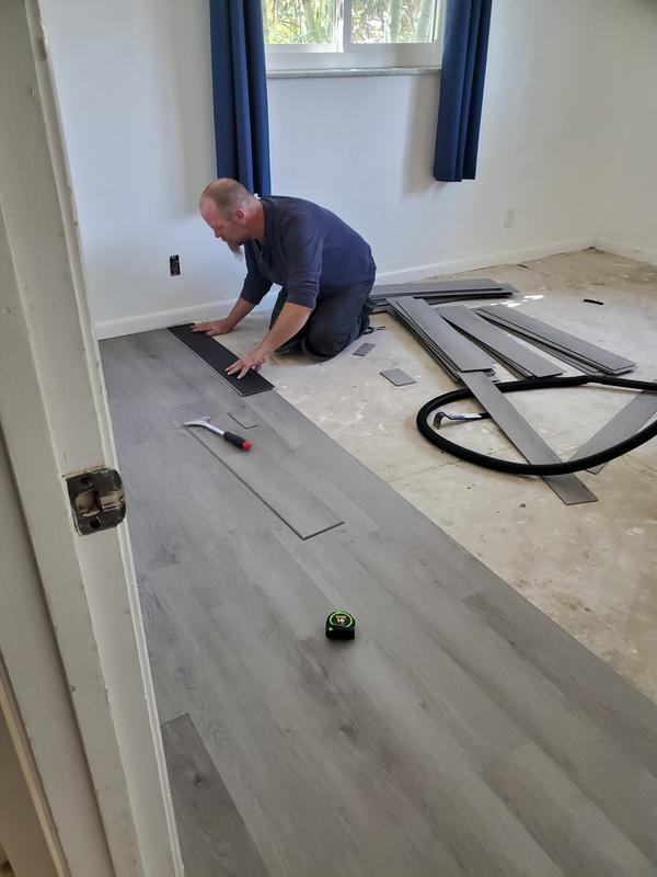 Style Selections Slate Oak 6-mil x 6-in W x 36-in L Waterproof Interlocking Luxury Vinyl Plank Flooring Style Selections Slate Oak 6-mil x 6-in W x 36-in L Waterproof Interlocking Luxury Vinyl Plank Flooring