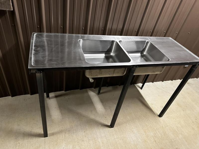 Elkay ILR6622DD5 66 Inch Drop-In Double Bowl Stainless Steel Sink with  18-Gauge, 7-5/8 Inch Bowl Depth, 3-1/2 Inch Drain and Double Drainboard: 5  Holes