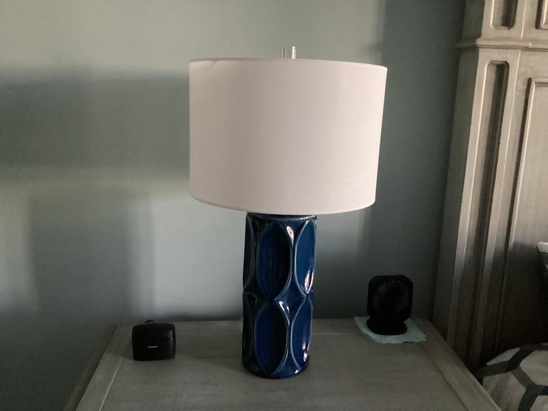 ネイビーカラーの素敵なランプ・USA allen + roth 26.5-in Glossy Navy Blue Glaze, with Brushed Nickel