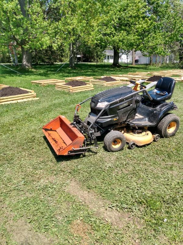 Lawn tractor discount front scoop blade