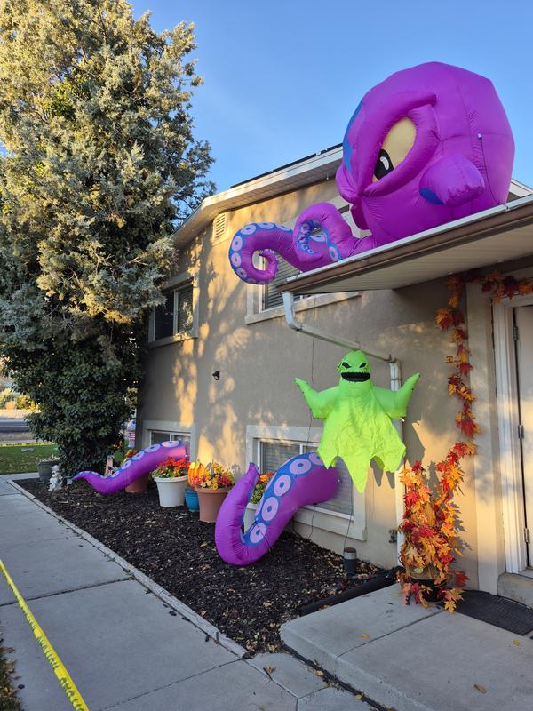 SYNCFUN 6-ft Wall Lighted Monster Inflatable 30554 at Lowes.com