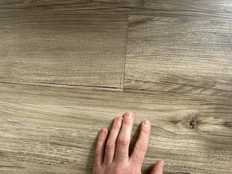 Shaw Matrix with Advance Flex Technology Hazelnut Maple 6-mil x 6