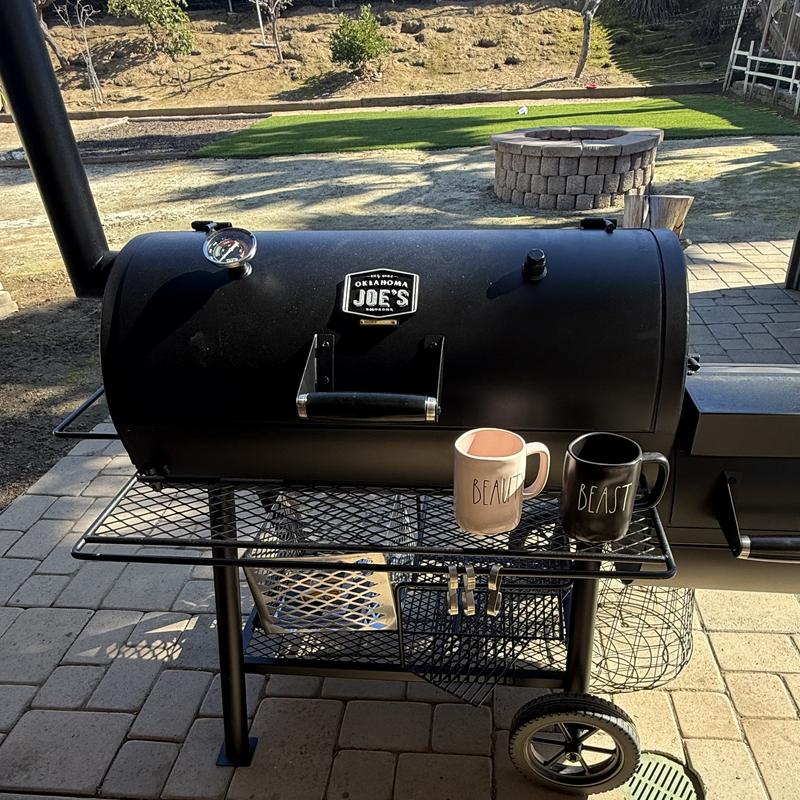 Oklahoma Joe's Highland Reverse Flow Offset 1197-Sq. in Black