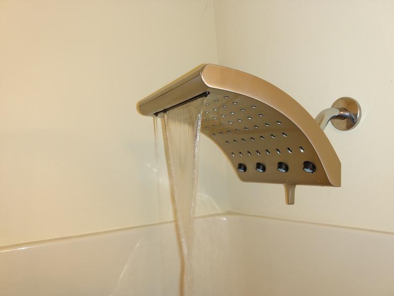 Oxygenics Curve Brushed Nickel 3-Spray Rain Shower Head 2-GPM (7.6-LPM) Oxygenics Curve Brushed Nickel 3-Spray Rain Shower Head 2-GPM (7.6-LPM)