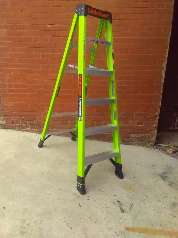 Little Giant Ladders A-Force 6-ft Fiberglass Type 1- 250-lb Load Capacity Step  Ladder in the Step Ladders department at